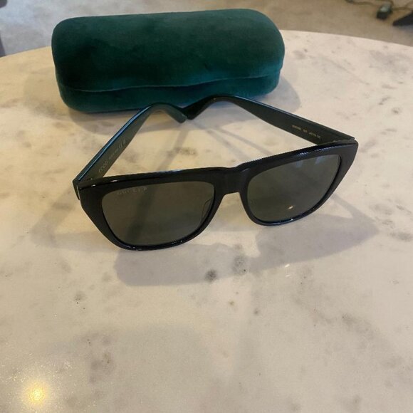 INCREDIBLE Gucci Shades -- Excellent for Spring and Summer!! - Picture 1 of 4